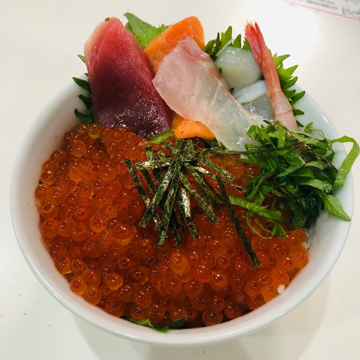 基本の酢飯で海鮮丼【北海道白糠町の返礼品】